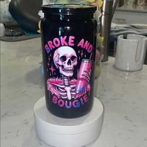 Plastic cup comes with straw